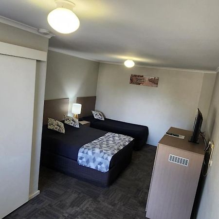 Mandurah Foreshore Motel Экстерьер фото